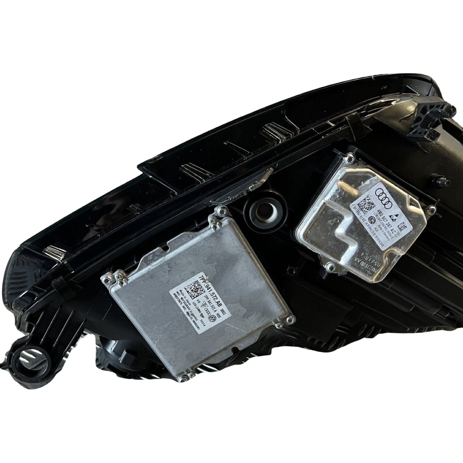 AUDI A4 B9 left side full LED headlight - GERMAN PARTS