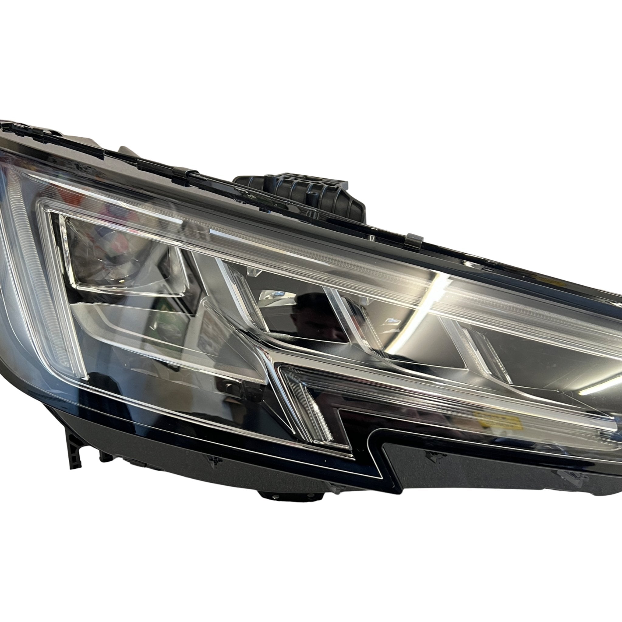 AUDI A4 B9 Right side Matrix LED headlight - GERMAN PARTS