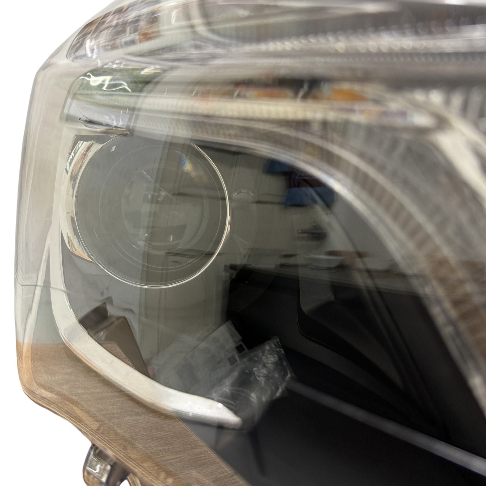 MERCEDES CLA W117 right side headlight bi xenon - GERMAN PARTS