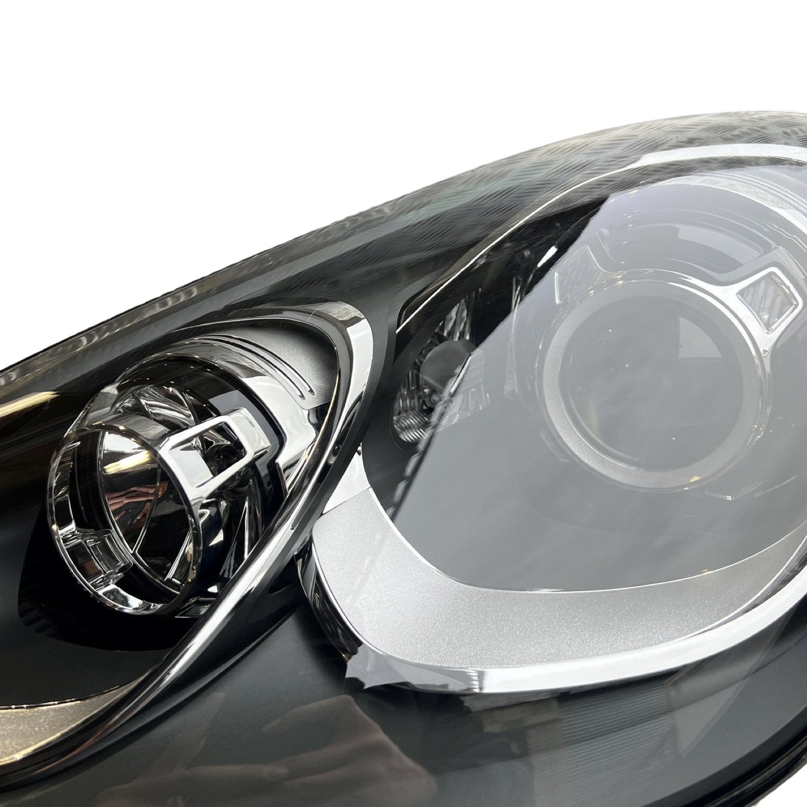 PORSCHE CAYENNE 958 E2 passenger bi xenon headlight - GERMAN PARTS