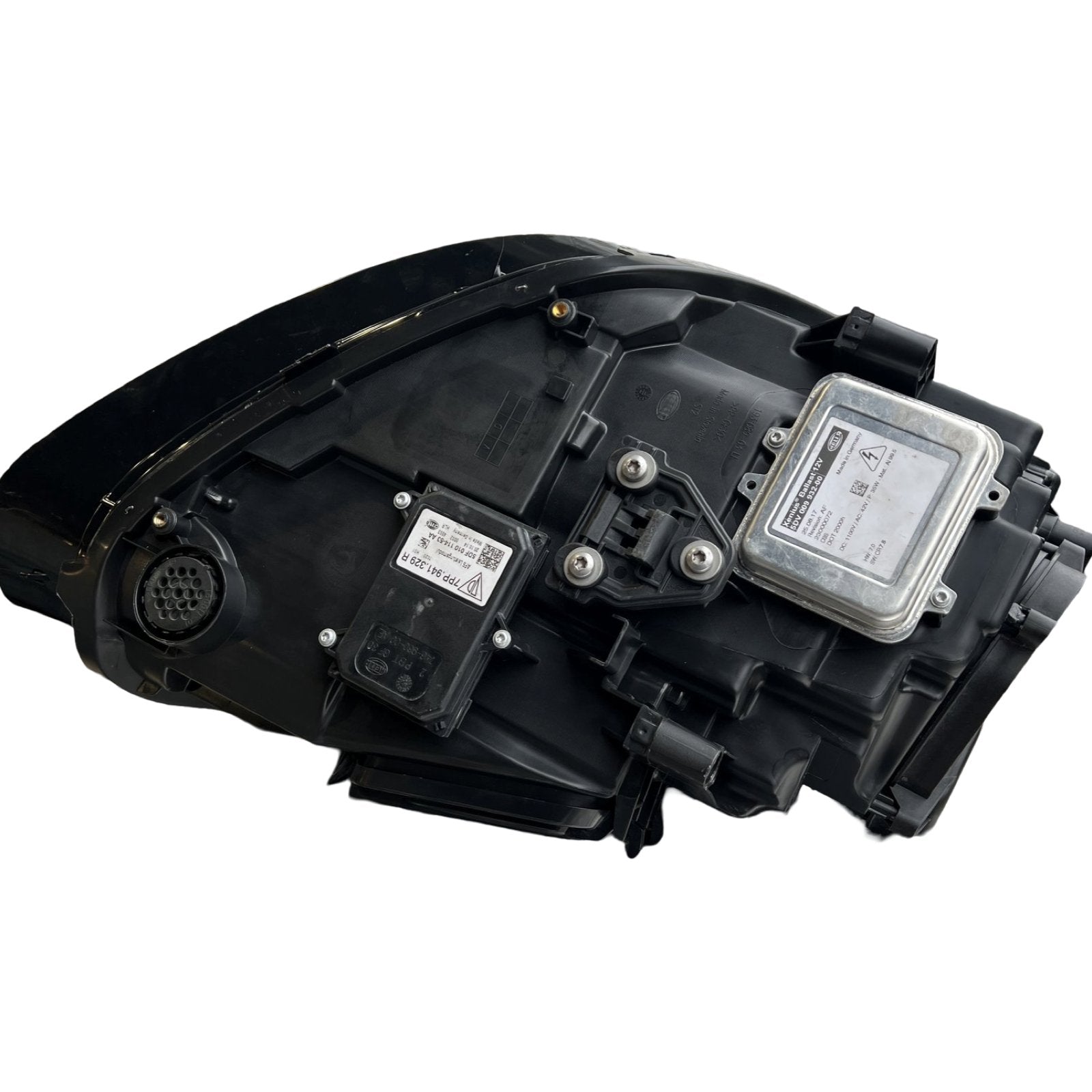 PORSCHE CAYENNE 958 E2 passenger bi xenon headlight - GERMAN PARTS