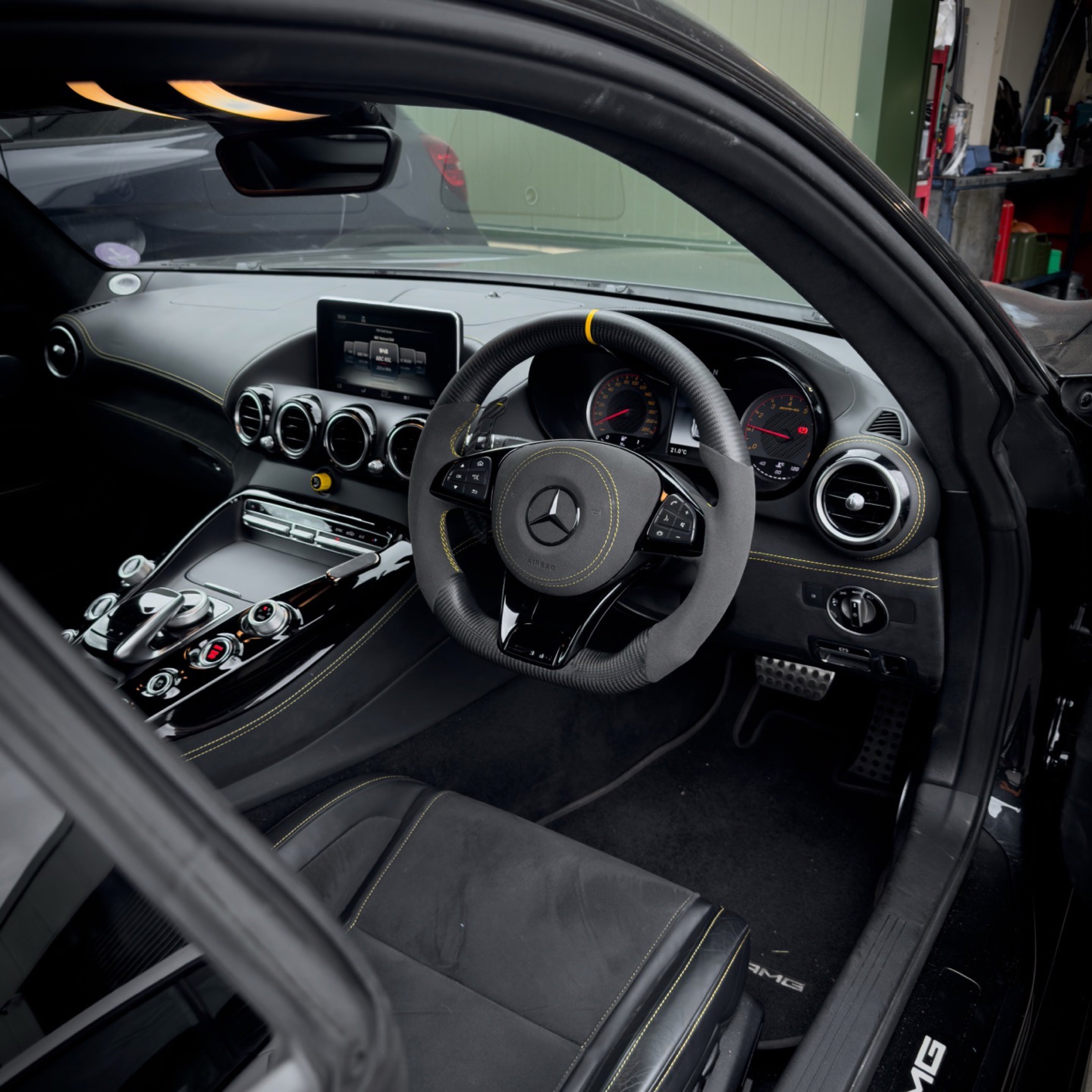 MERCEDES AMG GT C190 W190 AMG Custom Multifunction Steering Wheel
