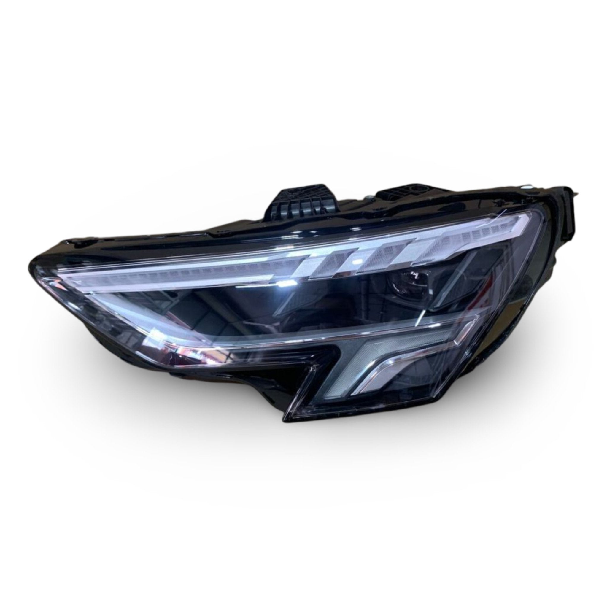 AUDI-A3-8Y-left-side-full-LED-
