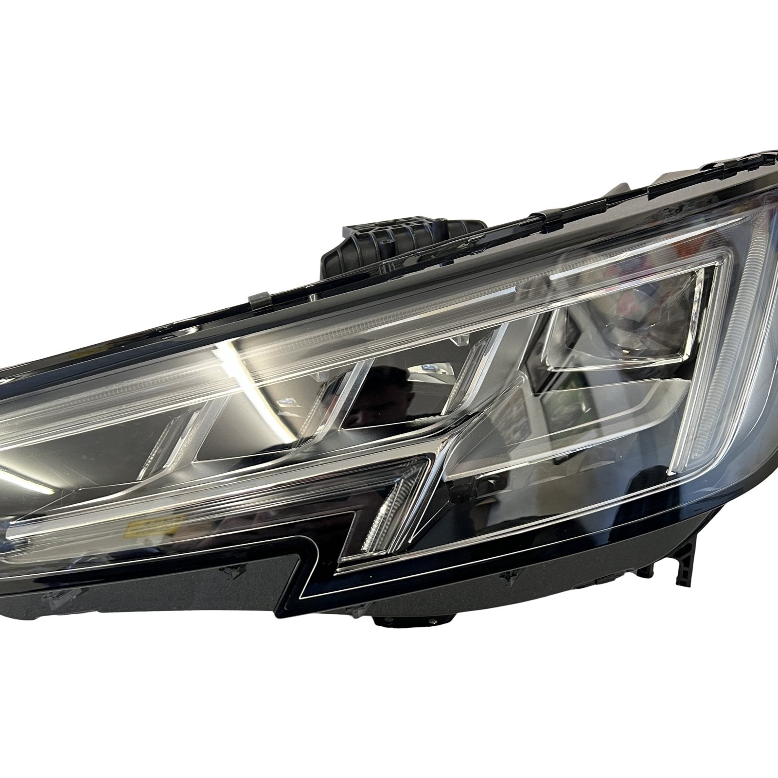 AUDI A4 B9 Left side Matrix LED headlight 8W0941783A - GERMAN PARTS 