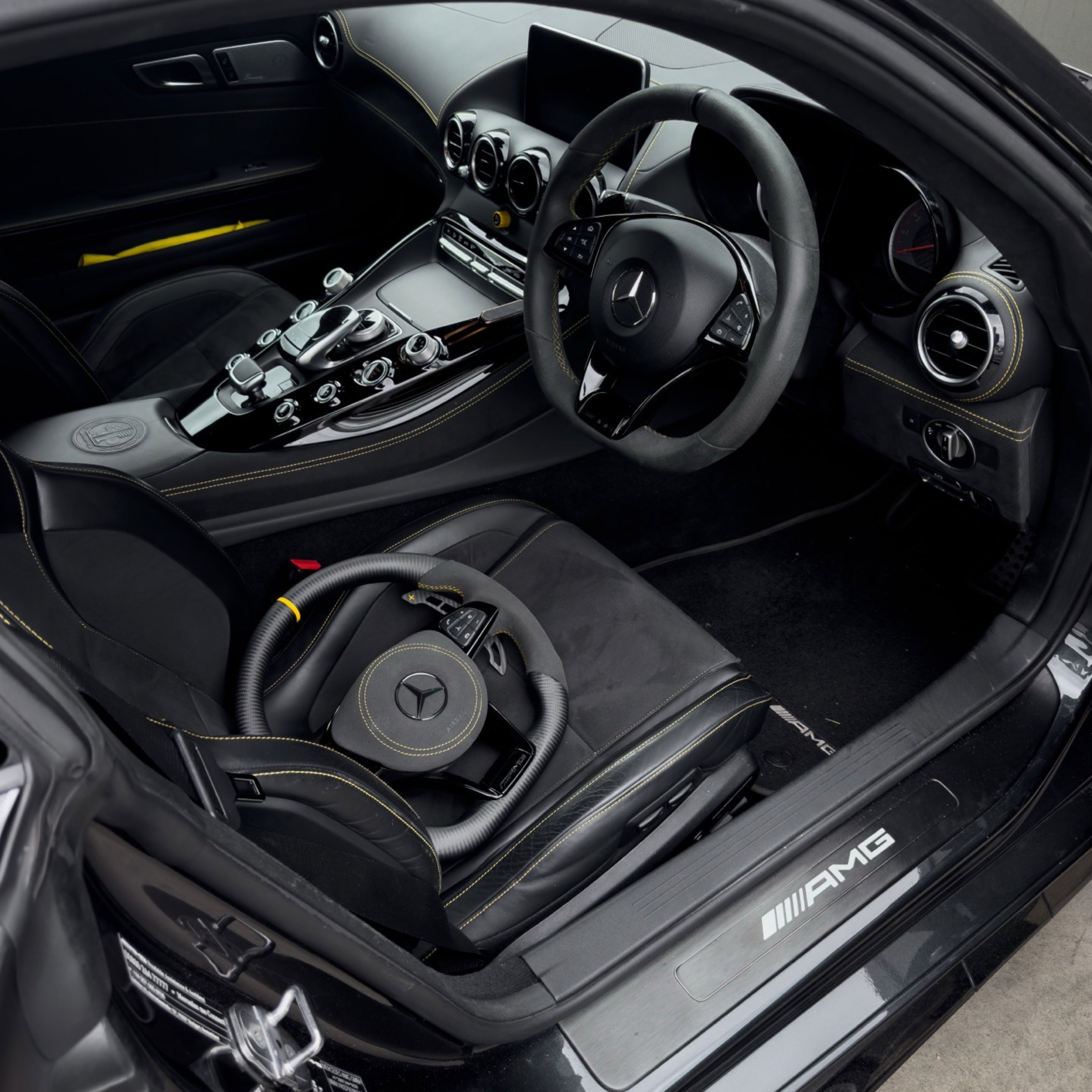MERCEDES AMG GT C190 W190 AMG Custom Multifunction Steering Wheel