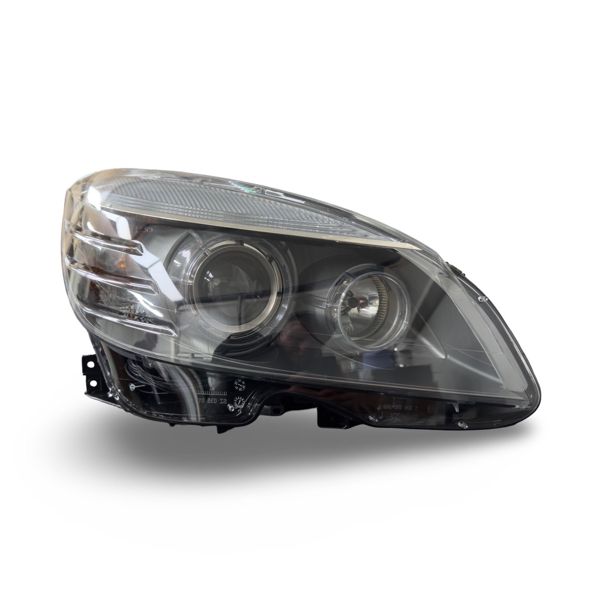 MERCEDES C CLASS W204 left side Xenon ILS headlight A2048204459 - GERMAN PARTS 