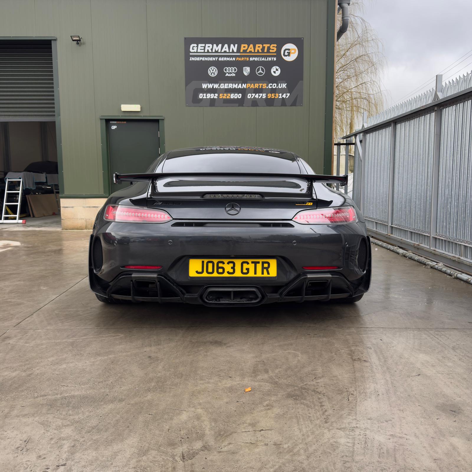 Mercedes AMG GTR & GTR PRO C190 Rear bumper side splitters (Dry Carbon) A1908854904 A1908855004 - GERMAN PARTS